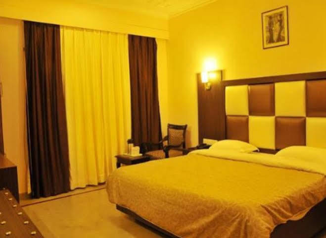 Paramount Hotel Jaipur Ngoại thất bức ảnh