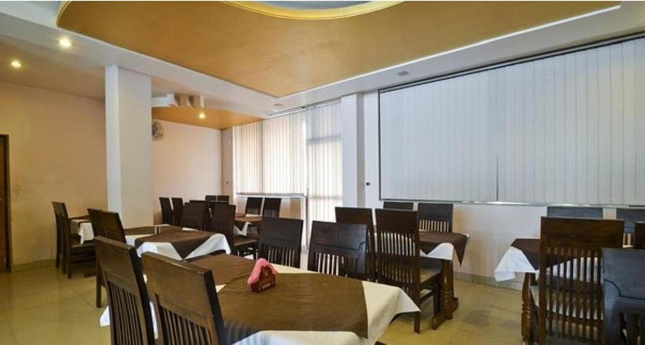 Paramount Hotel Jaipur Ngoại thất bức ảnh